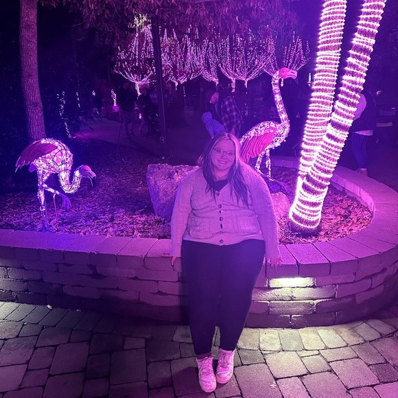 Meet your Posher, Ally - Picture 4 of 6